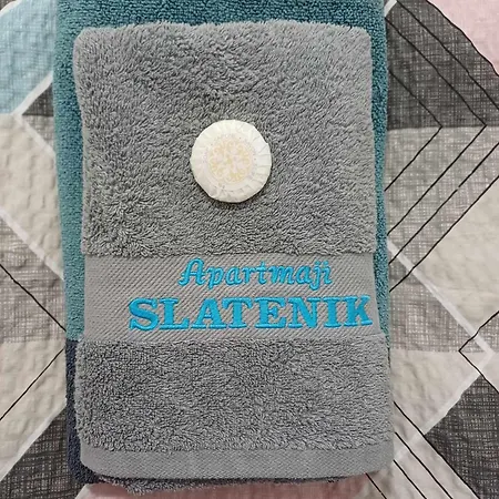 Apartmaji Slatenik * בובק