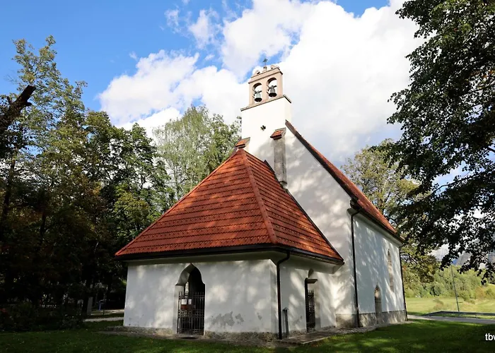 Apartmaji Slatenik דירה