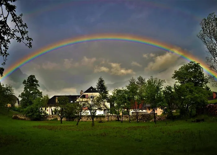 Apartmaji Slatenik דירה *