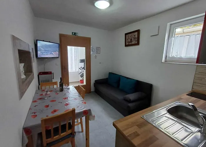 Apartmaji Slatenik דירה בובק